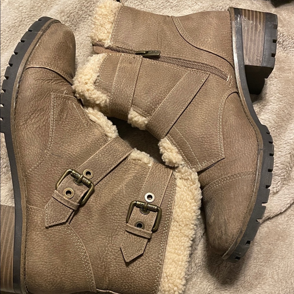 Anne Klein Tan Heeled Boots